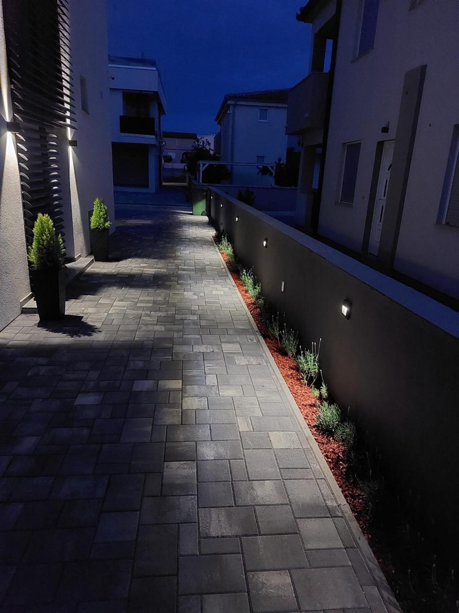Monachus Apartments Vir Kültér fotó
