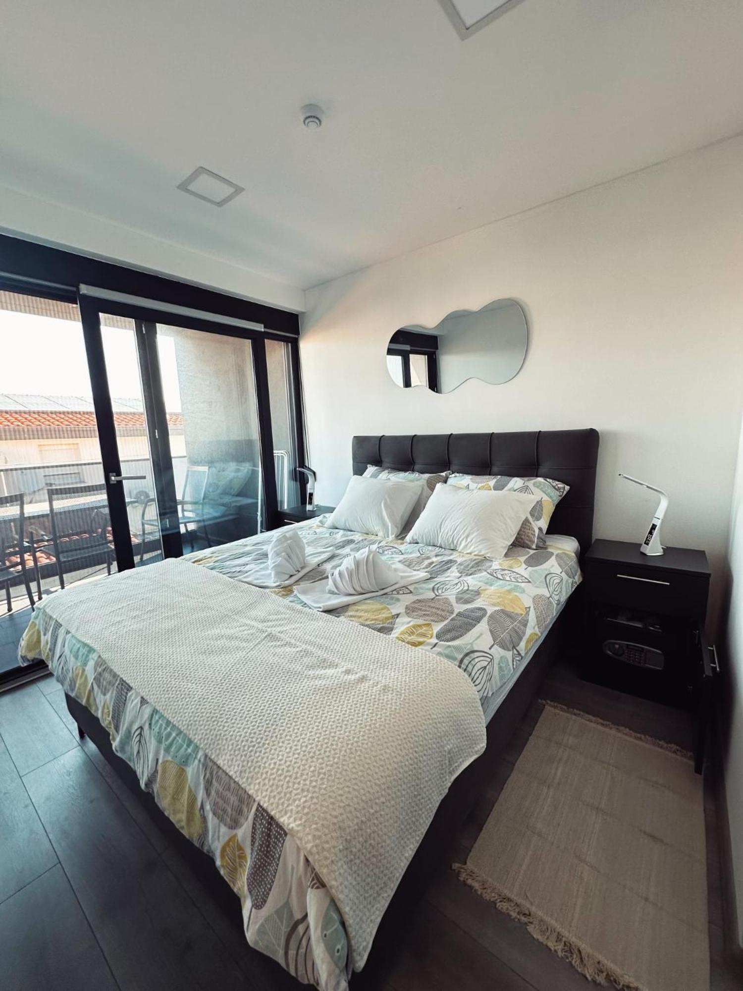 Monachus Apartments Vir Kültér fotó